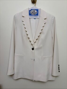 Ivory Blazer with Scalloped Detailed Lapel